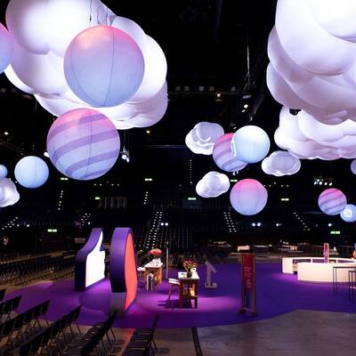 Custom Logo Printing LED Bounce Ball and Waterproof PVC Inflatable LED Ball with Tap-to-Change Color for Events
