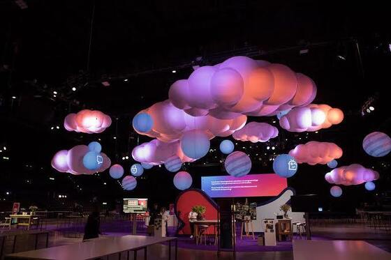Custom Logo Printing LED Bounce Ball and Waterproof PVC Inflatable LED Ball with Tap-to-Change Color for Events
